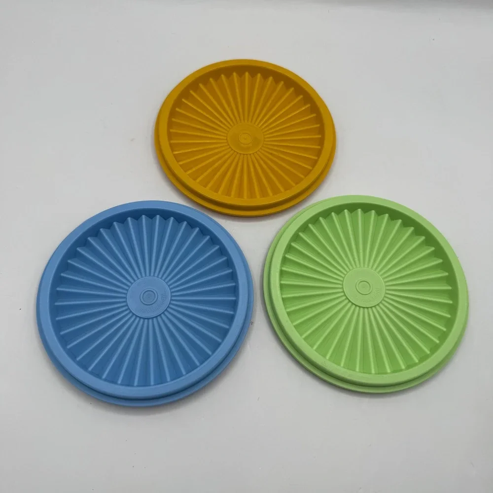 Tupperware Sunburst Lids 3pc Set 5.25in Blue Green Yellow 812-20 USA